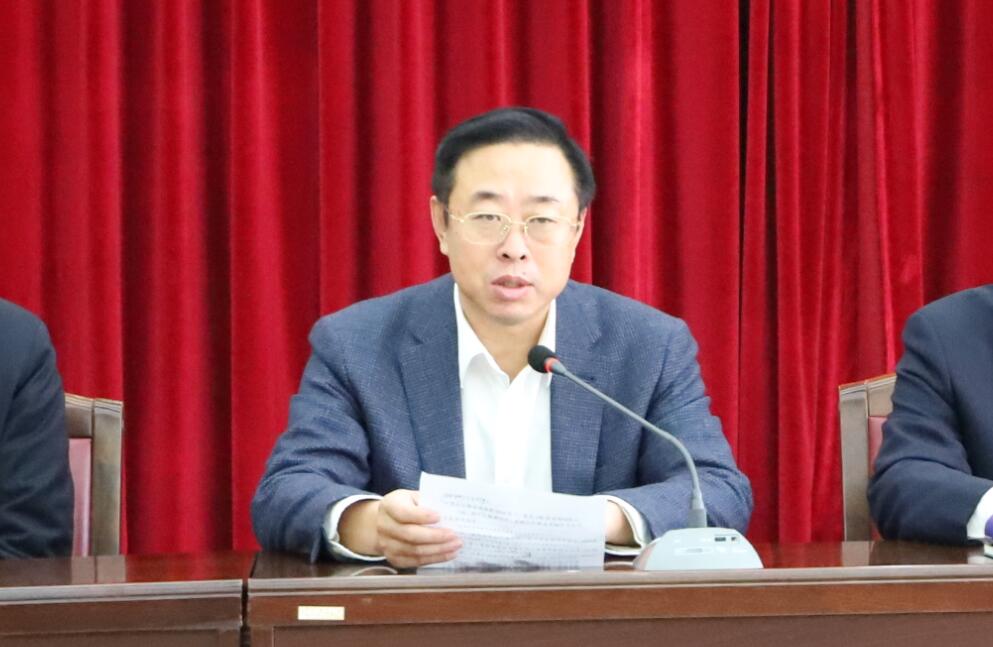 栾局长主持活动.jpg