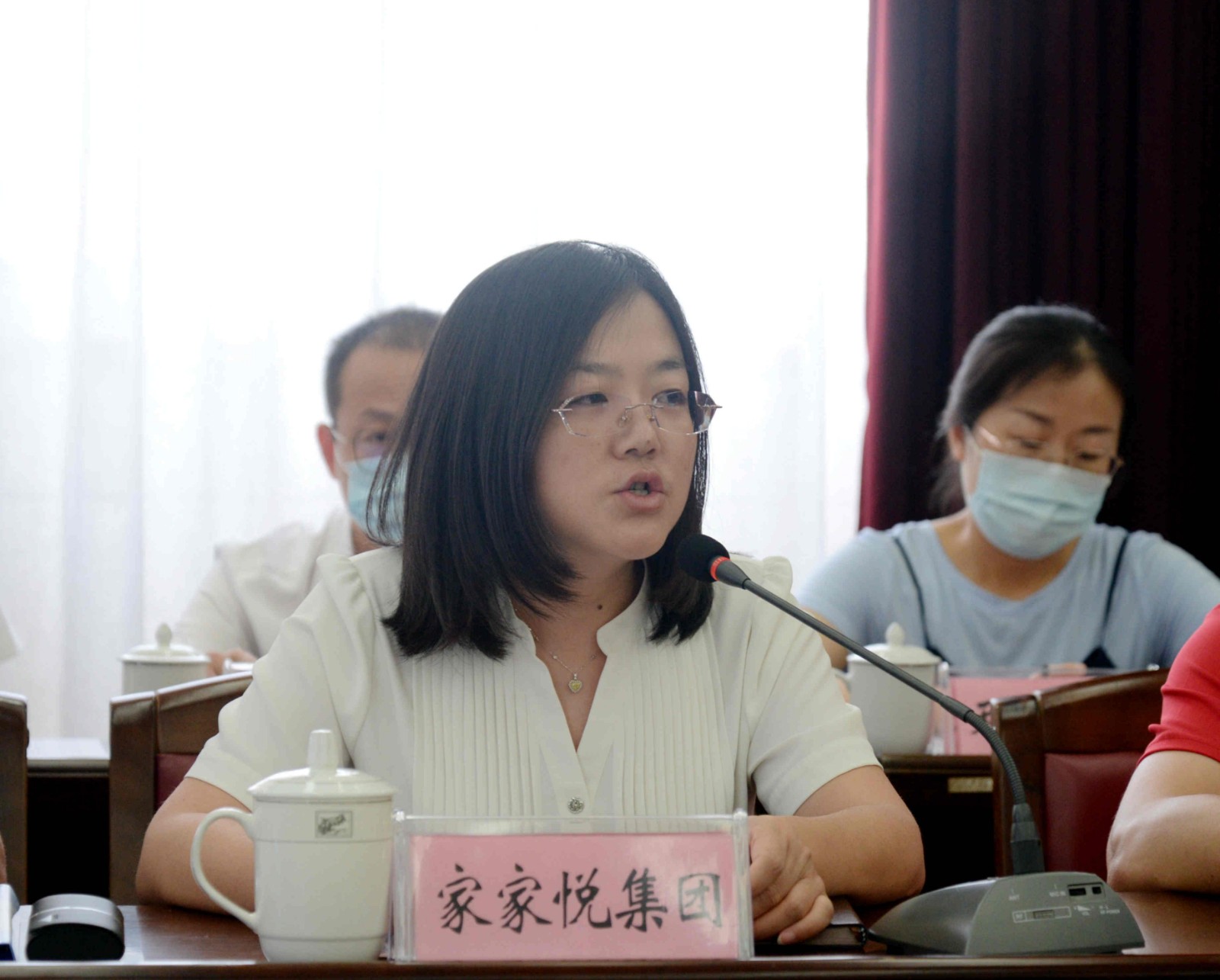 家家悦集团行政部经理车虹.jpg