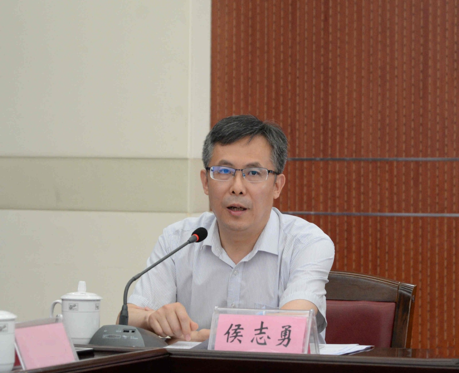 市审计局副局长、市慈善总会监事长侯志勇.jpg